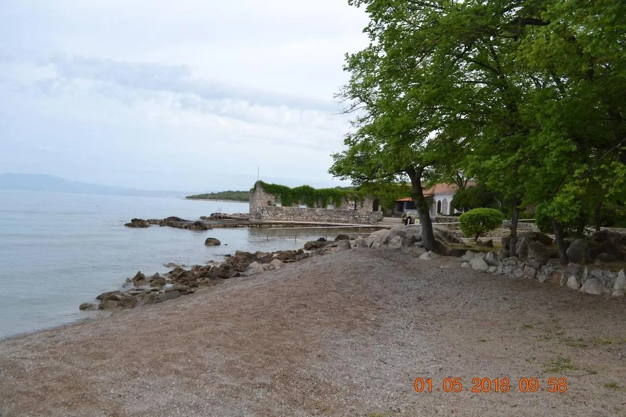 My Paradies - Njivice Studio****